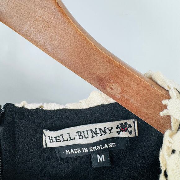 Hell Bunny Black Fit & Flare Crochet Collar Dress Pin-Up Retro Size M Medium - Picture 4 of 10
